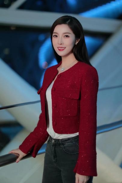 新时代璀璨星光，美女主持人星档案揭秘与最新风采展示